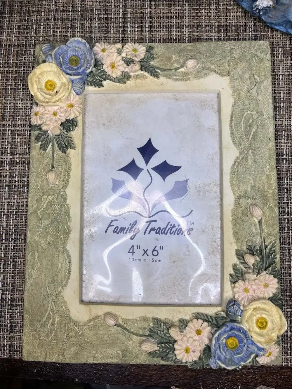 Family Traditions Floral and Lace Pattern Resin 4x6 Picture Frame